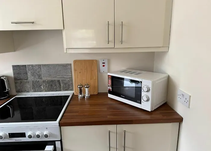 Bright 2bdr In Blackrock Cork *