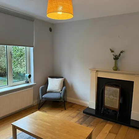 Bright 2bdr In Blackrock *