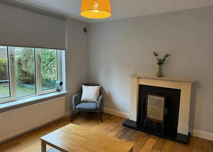 Bright 2bdr In Blackrock *