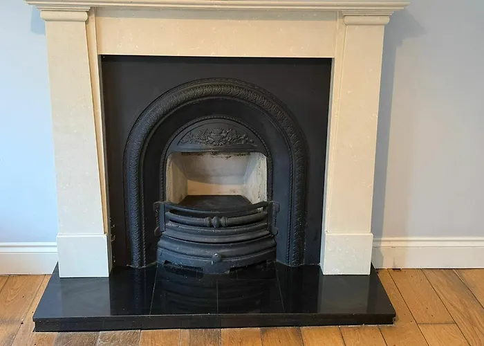 Bright 2bdr In Blackrock
